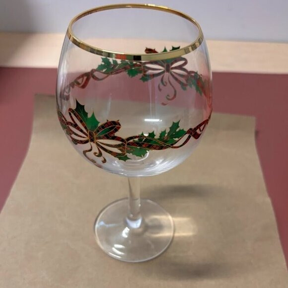 8 Pcs Long Stem Winter Holiday Berry Goblets, Golden Edge - Picture 7 of 10